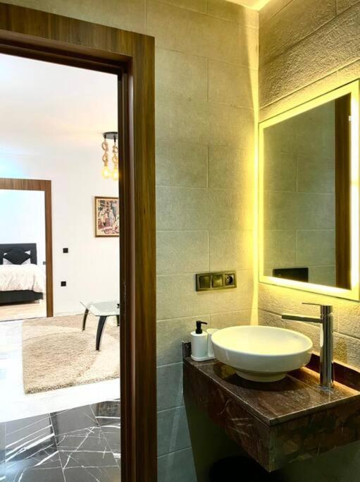 Lila Marrakech Apartment มาร์ราเกช ภายนอก รูปภาพ